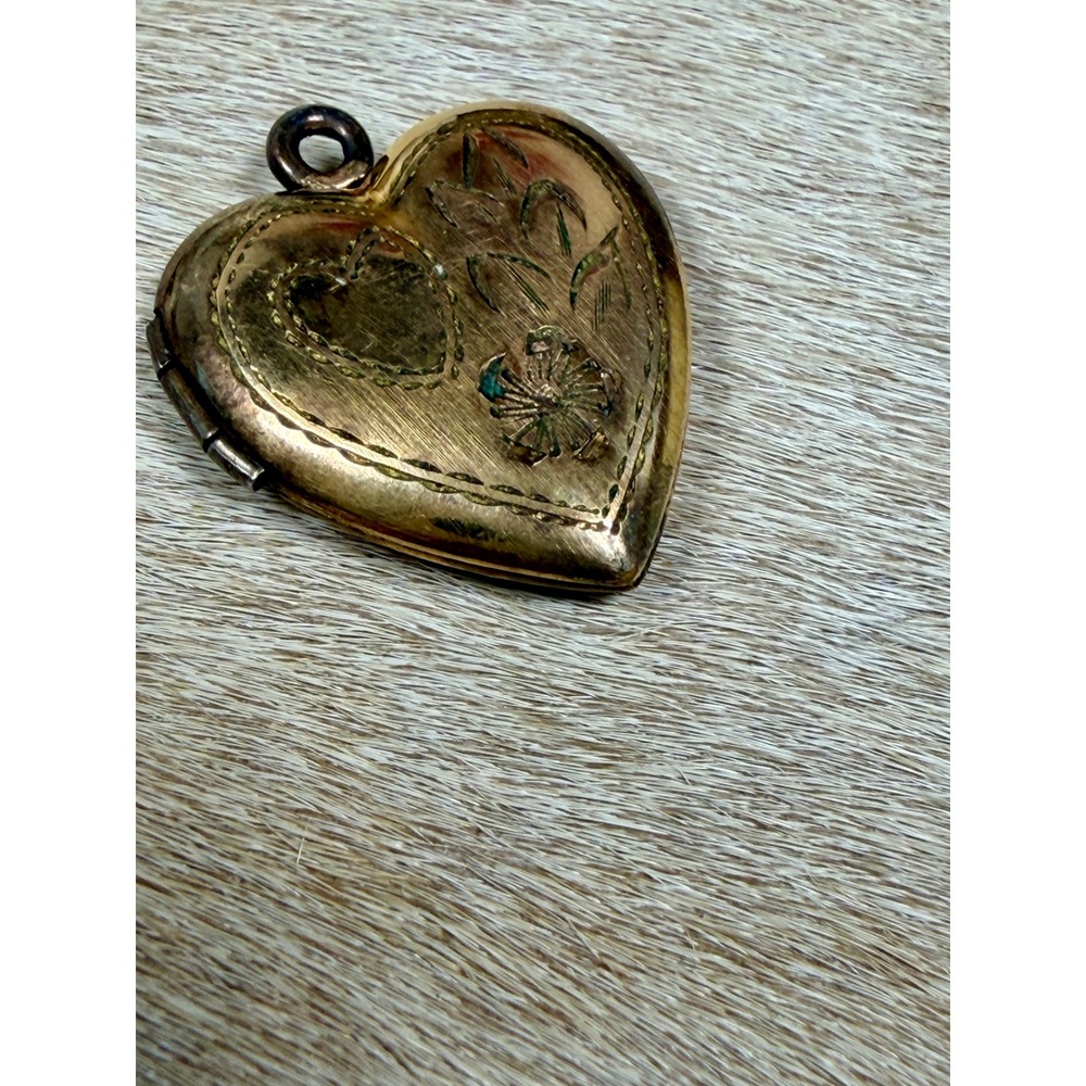 Vintage Etched Heart Locket Gold Tone Floral Engraved Pendant Charm